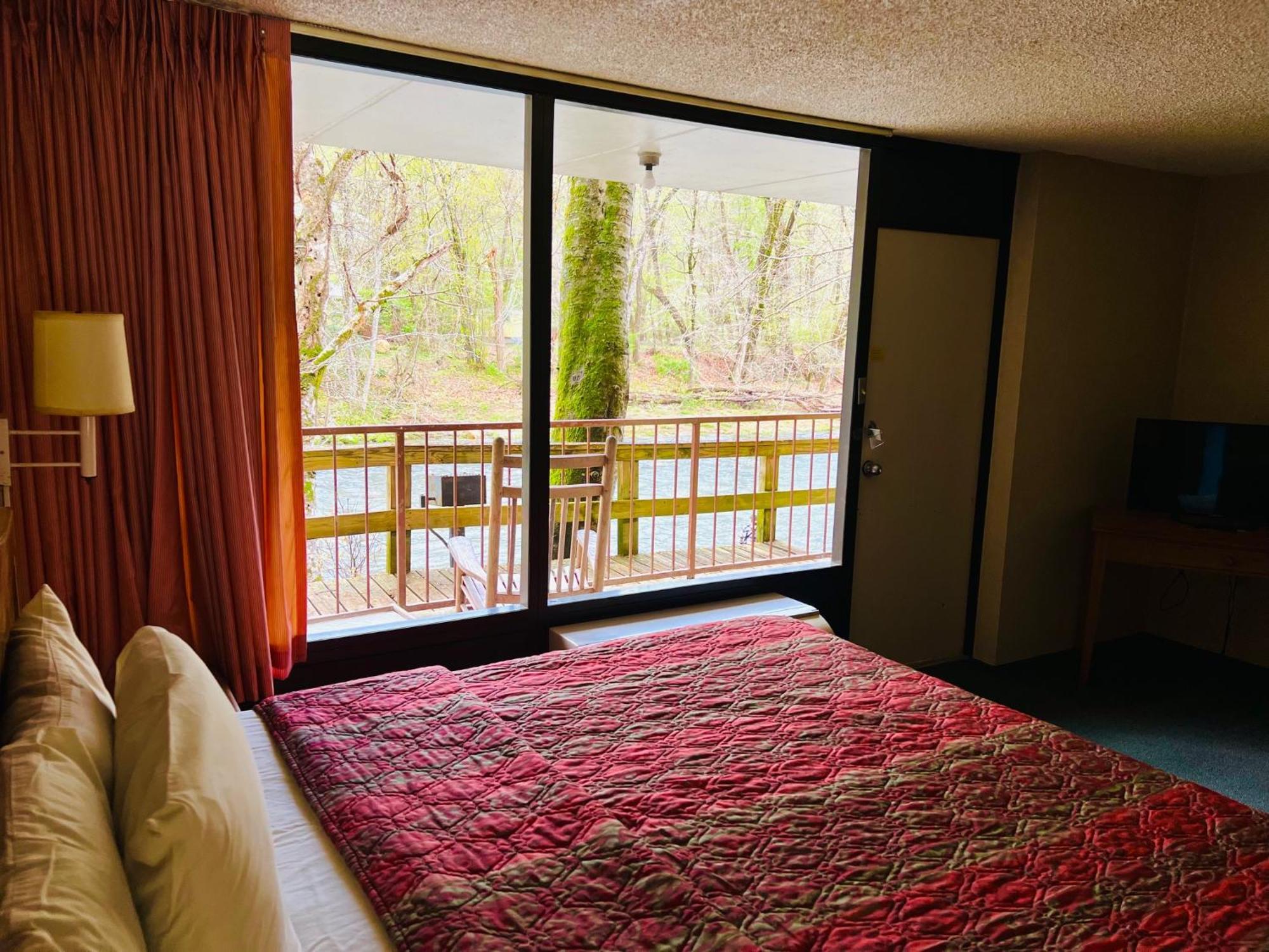 Newfound Lodge On The River チェロキー エクステリア 写真